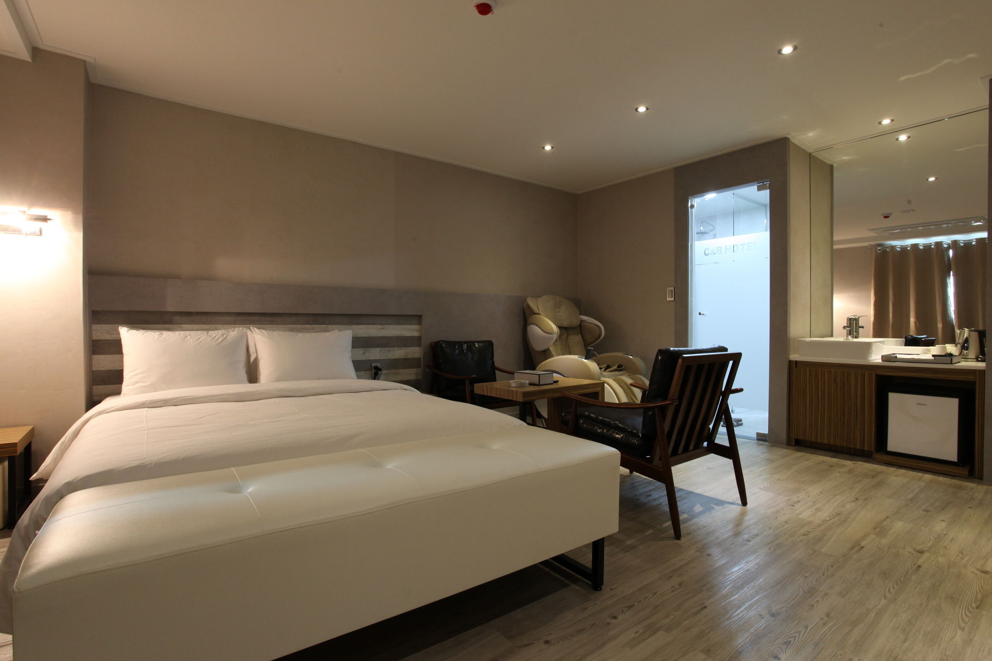 C&B Hotel Ansan Luaran gambar